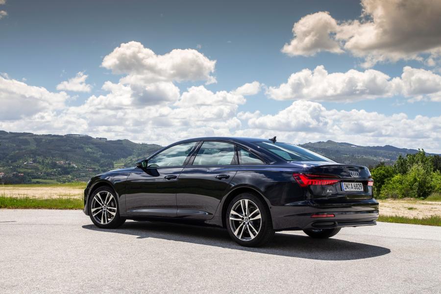  Audi A6 40 TDI Quattro (C8) 2018 года  (WW) (фото 11 из 24)
